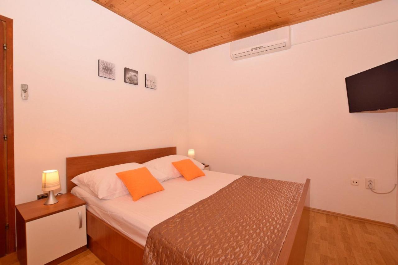 Apartments Andrija Pirovac Eksteriør billede